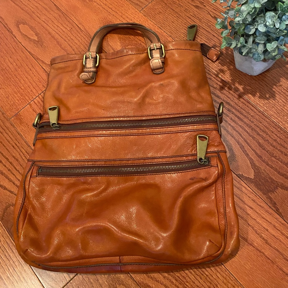 Large Caramel Brown Leather Fossil Handbag